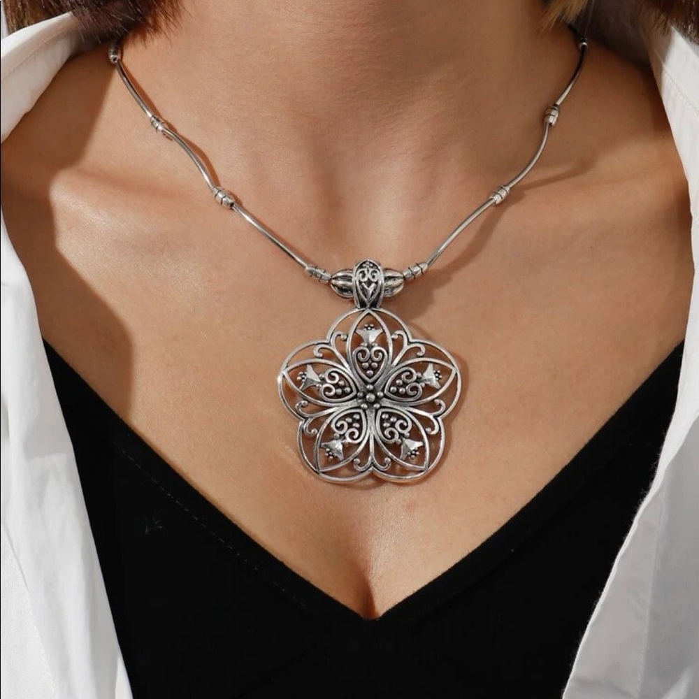 Flower Necklace